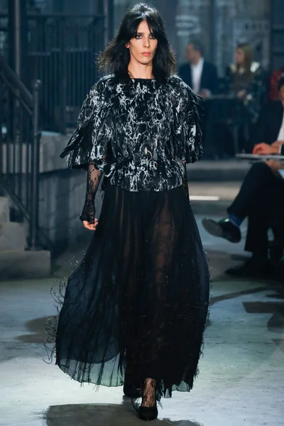 Look 75